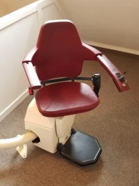 Elevador Curvo Reacondicionado AP+G540 – Escalera Empinada