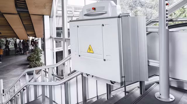 Plataforma elevadora con rieles