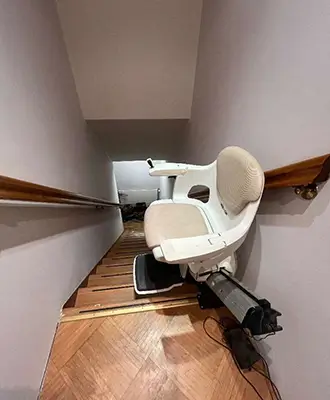 Silla salvaescaleras recta (interior) — instalación en Santa Gertrudis de Fruitera, Islas Baleares